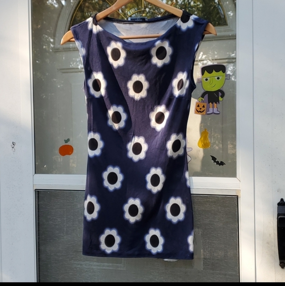 Prada Milano 100% Silk blouse Like New